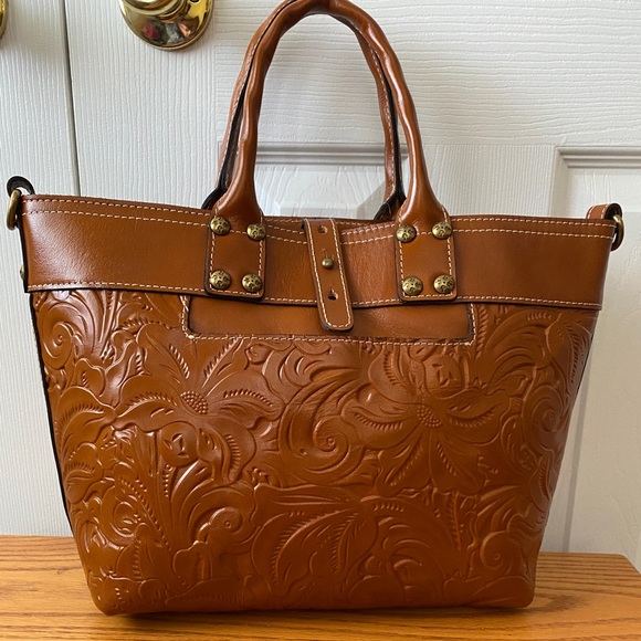 Patricia Nash Handbags - NWT Patricia Nash Analia Florence Rose Tooled Leather Handled Crossbody